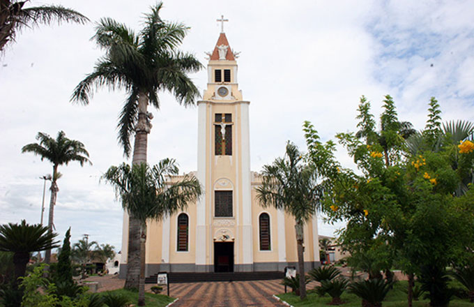 Igreja matriz do Senhor Bom Jesus, em foto de Heleno de Castro, de 04/02/2015