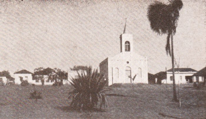 A igreja matriz em 1943, em registro do Álbum da Diocese de Rio Preto, em 1943