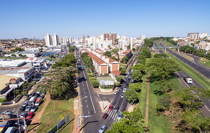 Foto aérea de Fernando Daud mostra a avenida Bady Bassitt, a marginal Com. Vicente Filizola e a rodovia Washington Luís, em 13/11/2017